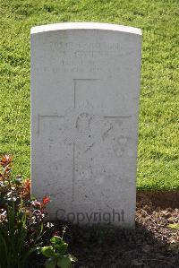 Perth Cemetery (China Wall) - Cairns, Sam