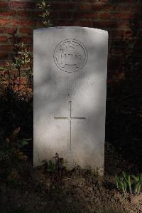 Perth Cemetery (China Wall) - Chapman, J R