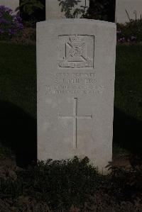 Perth Cemetery (China Wall) - Chivers, S J