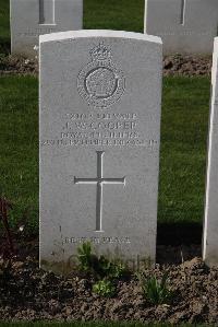 Perth Cemetery (China Wall) - Cooper, J W