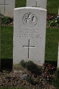 Perth Cemetery (China Wall) - Couzens, W J