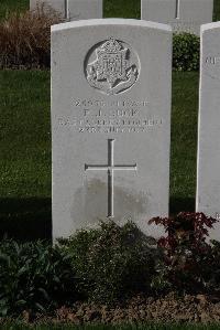 Perth Cemetery (China Wall) - Duck, F J