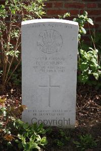 Perth Cemetery (China Wall) - Evans, D C