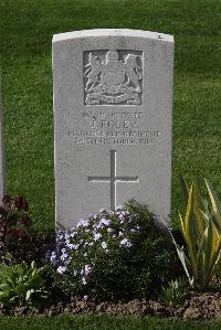 Perth Cemetery (China Wall) - Foley, J
