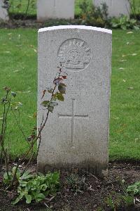 Perth Cemetery (China Wall) - Foers, Frank Everest