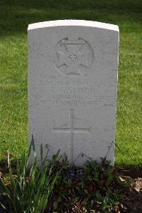 Perth Cemetery (China Wall) - Gaydon, T