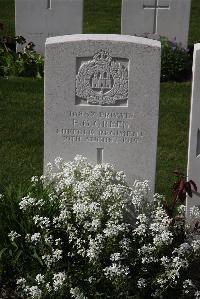 Perth Cemetery (China Wall) - Green, F G