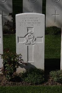 Perth Cemetery (China Wall) - Hayward, R