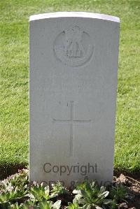 Perth Cemetery (China Wall) - Lawson, R