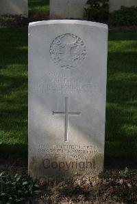 Perth Cemetery (China Wall) - MacDougall, Nicol