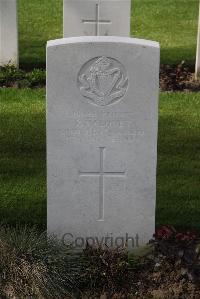Perth Cemetery (China Wall) - Maloney, P