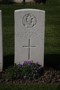 Perth Cemetery (China Wall) - McFadyen, A