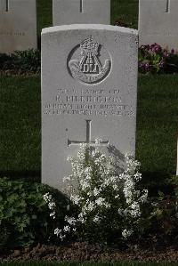 Perth Cemetery (China Wall) - Pilkington, R