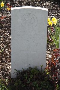 Perth Cemetery (China Wall) - Platten, G B