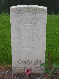 Bedford House Cemetery - Hutchings, Charles