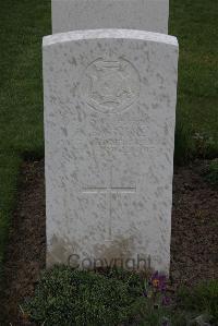Bedford House Cemetery - Patmore, Z