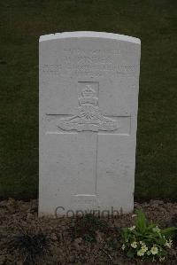 Bedford House Cemetery - Pinder, Walter