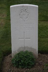 Bedford House Cemetery - Pinnan, H