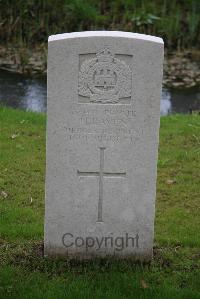 Bedford House Cemetery - Raven, H