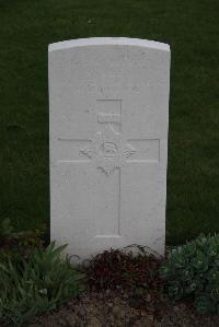 Bedford House Cemetery - Rees, W