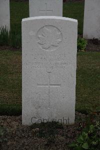 Bedford House Cemetery - Richards, E