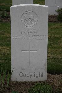 Bedford House Cemetery - Rolfe, F A