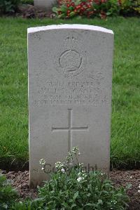 Bedford House Cemetery - Scanes, William John Sidney