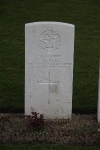 Bedford House Cemetery - Searle, F
