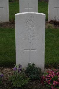 Bedford House Cemetery - Sellick, Thomas Henry