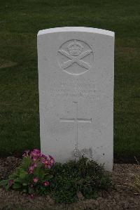 Bedford House Cemetery - Sewell, L H