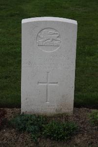 Bedford House Cemetery - Shaw, E