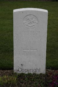 Bedford House Cemetery - Short, Albert