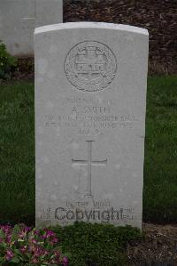 Bedford House Cemetery - Smith, Albert