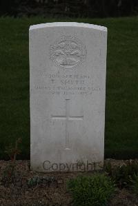 Bedford House Cemetery - Smyth, T