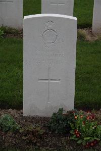 Bedford House Cemetery - Squires, S A