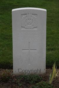 Bedford House Cemetery - Surridge, L V