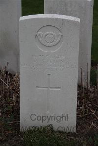 Bedford House Cemetery - Sutton, P