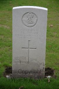 Bedford House Cemetery - Taylor, J E