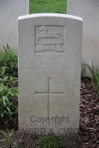 Bedford House Cemetery - Thackray, H
