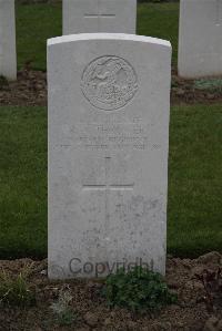 Bedford House Cemetery - Thrower, R A
