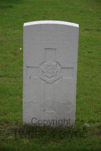 Bedford House Cemetery - Titterton, Frank