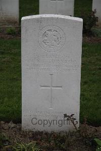 Bedford House Cemetery - Turner, M A F