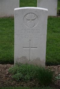 Bedford House Cemetery - Veniard, F L
