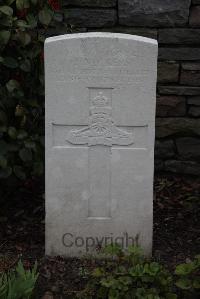 Bedford House Cemetery - Vickers, H