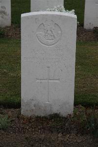 Bedford House Cemetery - Vickers, R