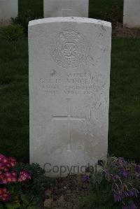 Bedford House Cemetery - Vincett, G J H