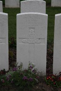 Bedford House Cemetery - Vyse, J T