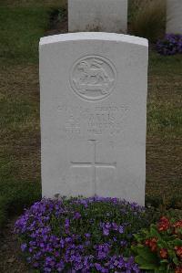 Bedford House Cemetery - Wallis, E