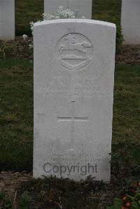 Bedford House Cemetery - Walters, W H