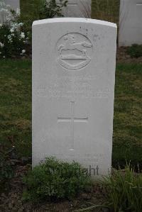 Bedford House Cemetery - Warren, R